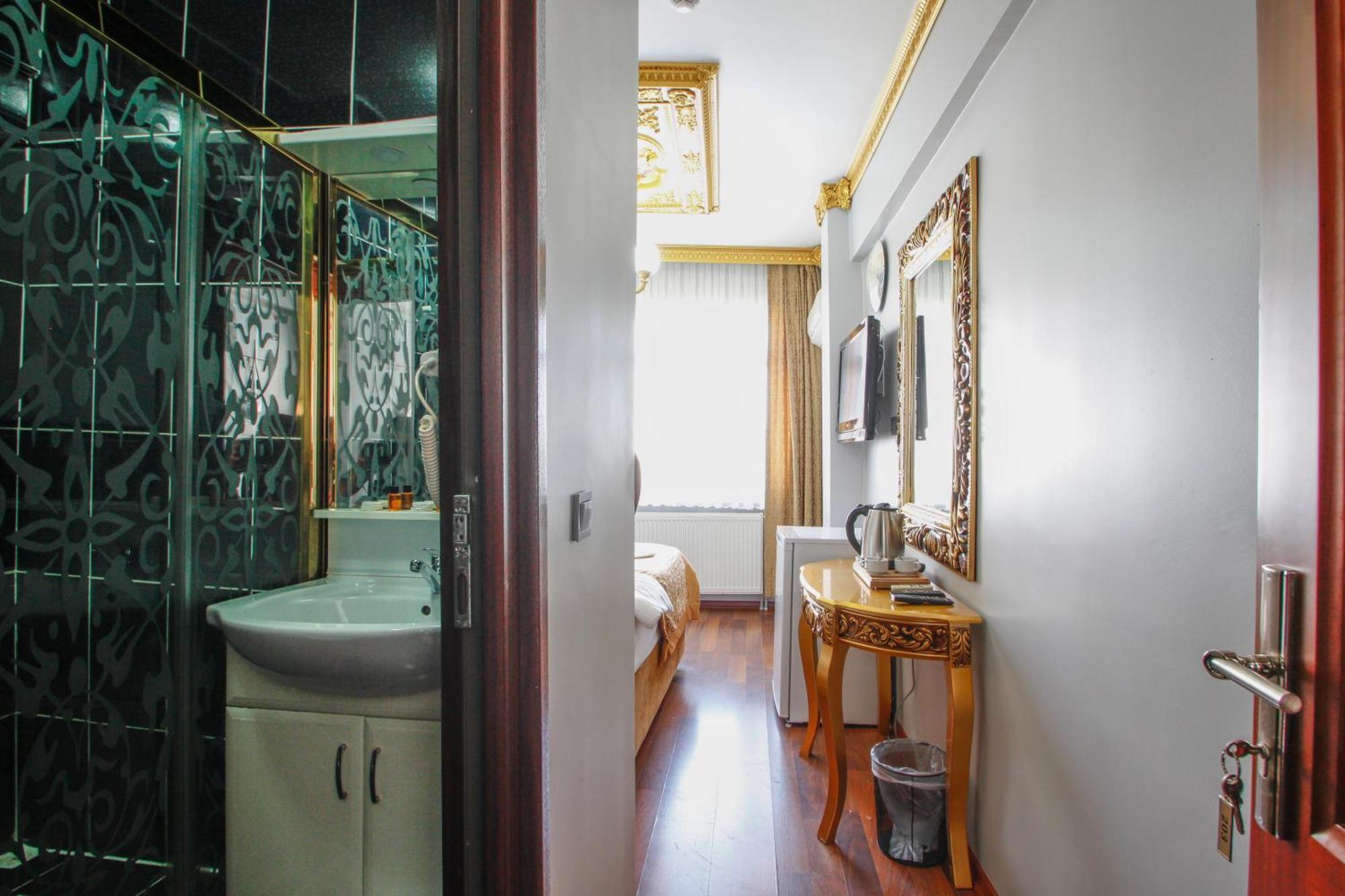 Californiacityhotel 이스탄불 외부 사진