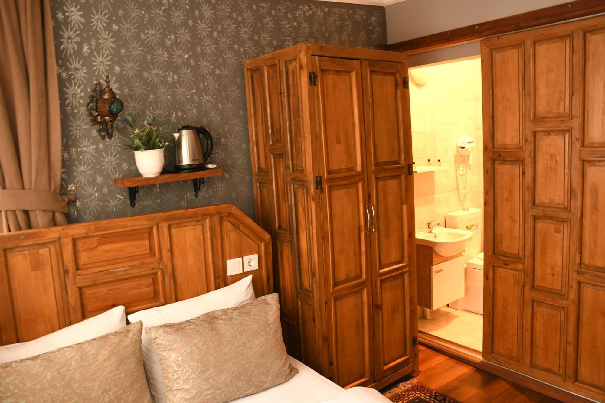 Californiacityhotel 이스탄불 외부 사진